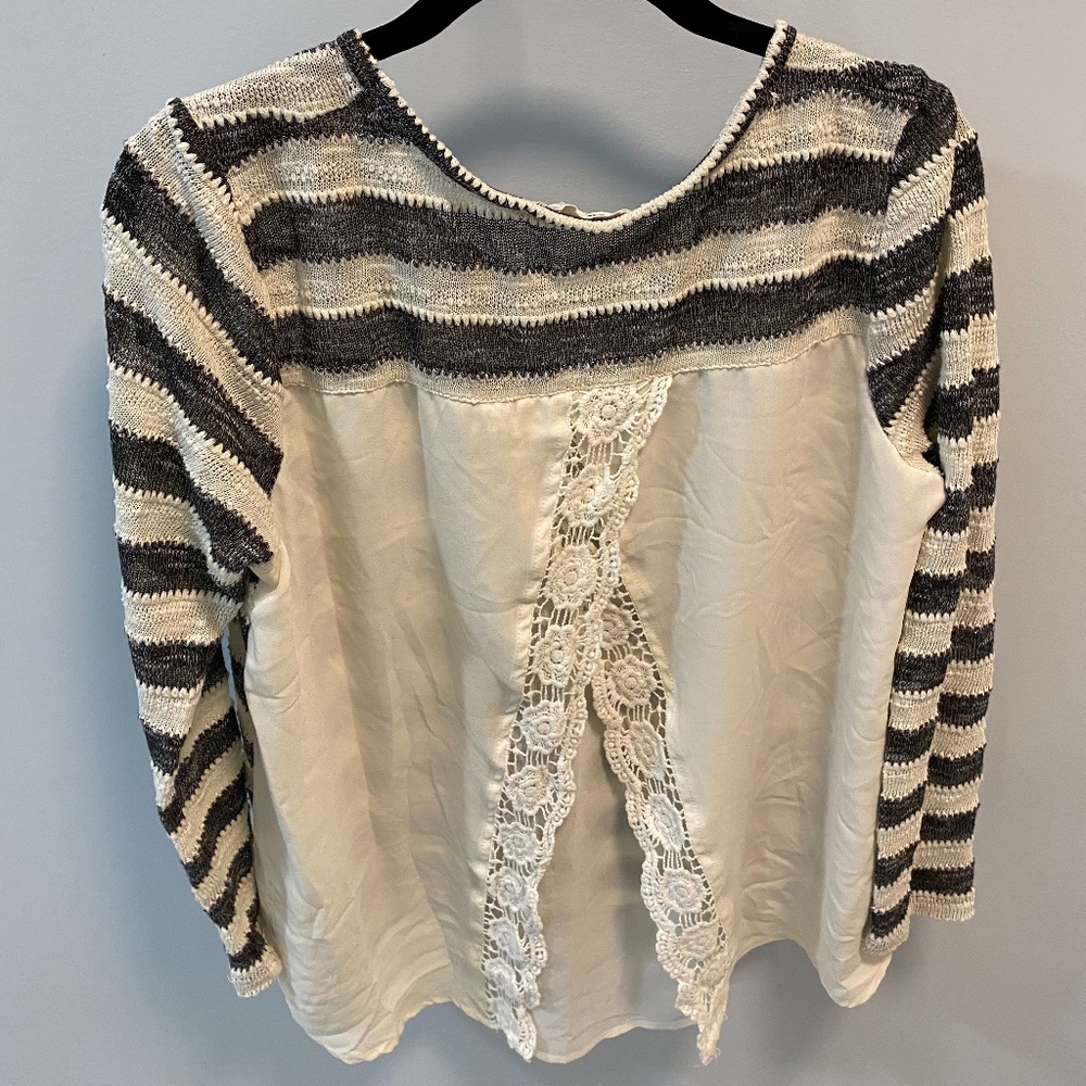 3/$15 Jolt stripped lace top size L